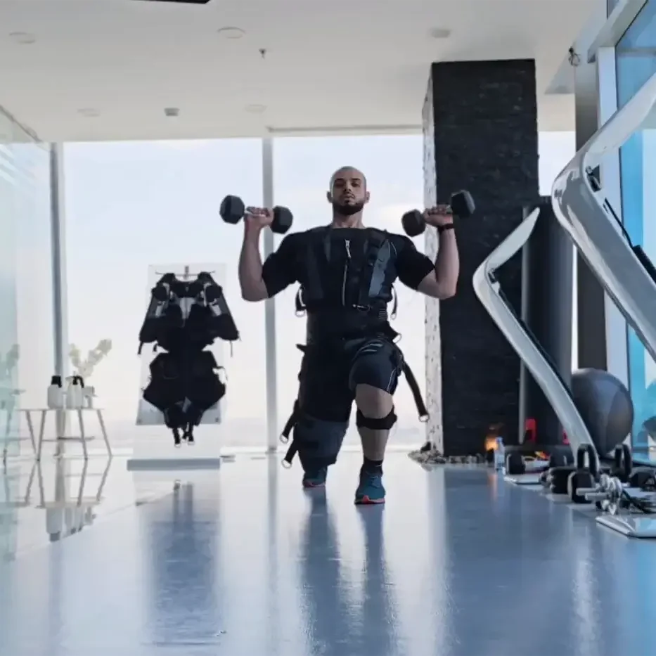 NEXT-FITNESS-EMS-TRAINING-Male-Studio-Male-4-Client-r19m64ayp3r9hsrae3g17aqnuyz0jyovek974bpvoy